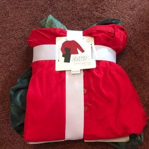 New Christmas Gilligan and Omalley pajama set, M